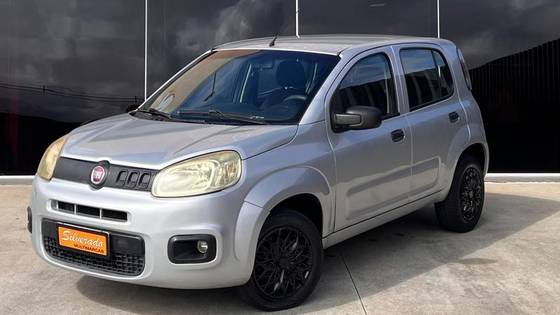 FIAT UNO 1.0 EVO ATTRACTIVE 8V FLEX 4P MANUAL FIAT UNO 1.0 EVO ATTRACTIVE 8V FLEX 4P MANUAL